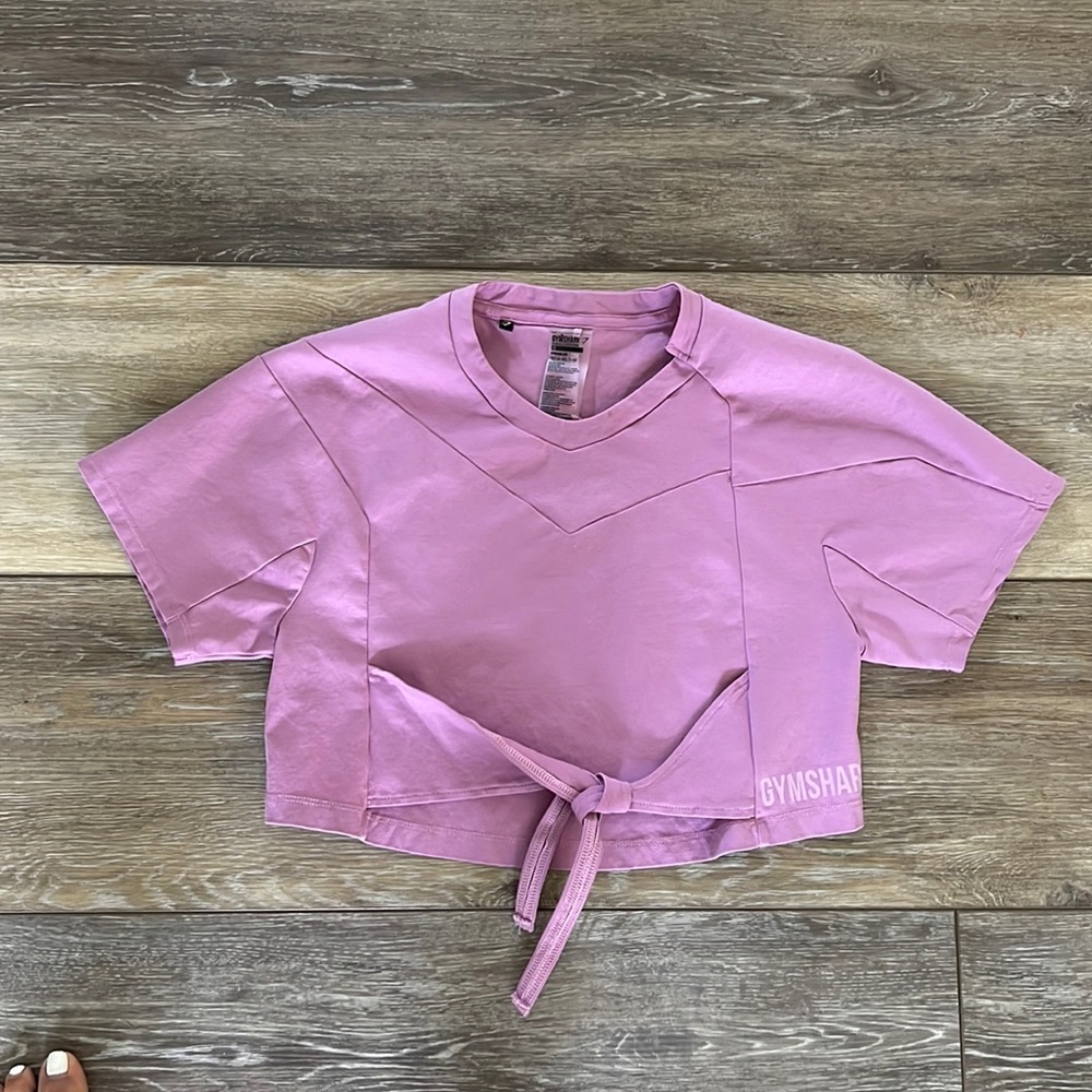 Lavender gym shark crop top T-shirt